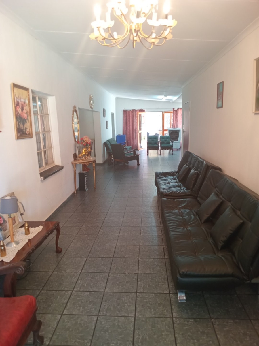 5 Bedroom Property for Sale in Bloemhof North West